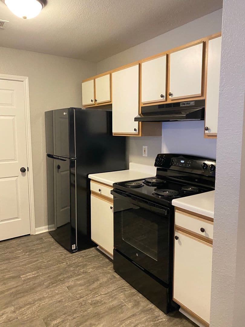Clarksville Apartment: 2113-2119 Ringgold Ct