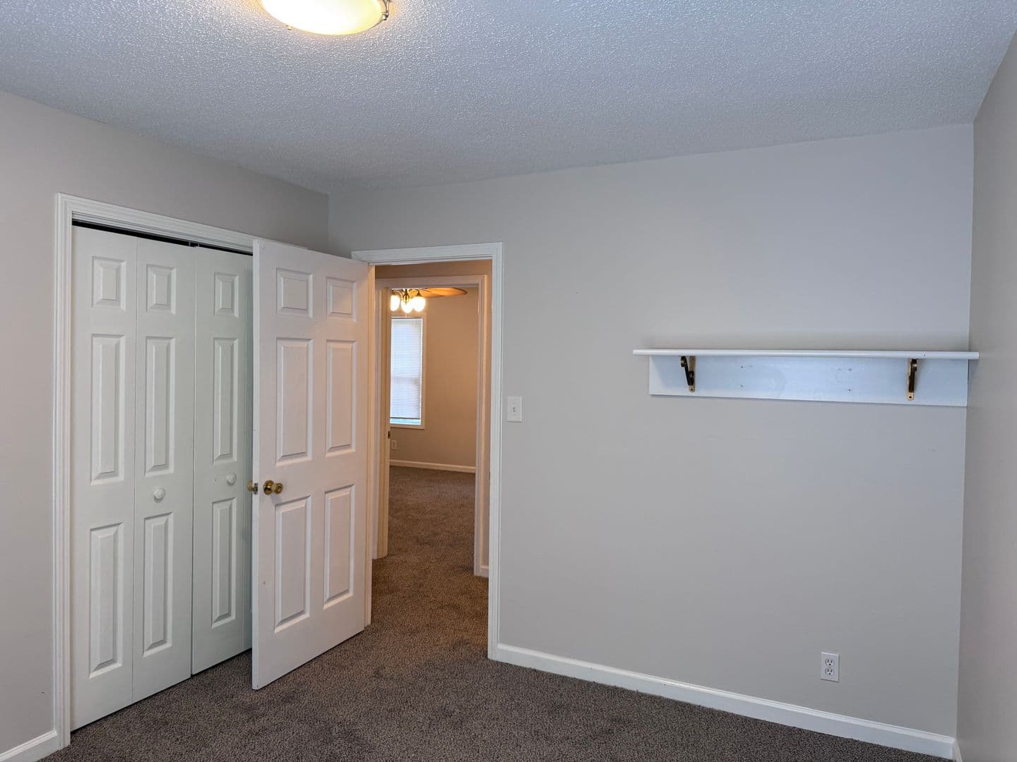 Clarksville House: 1349 Jenny Ln