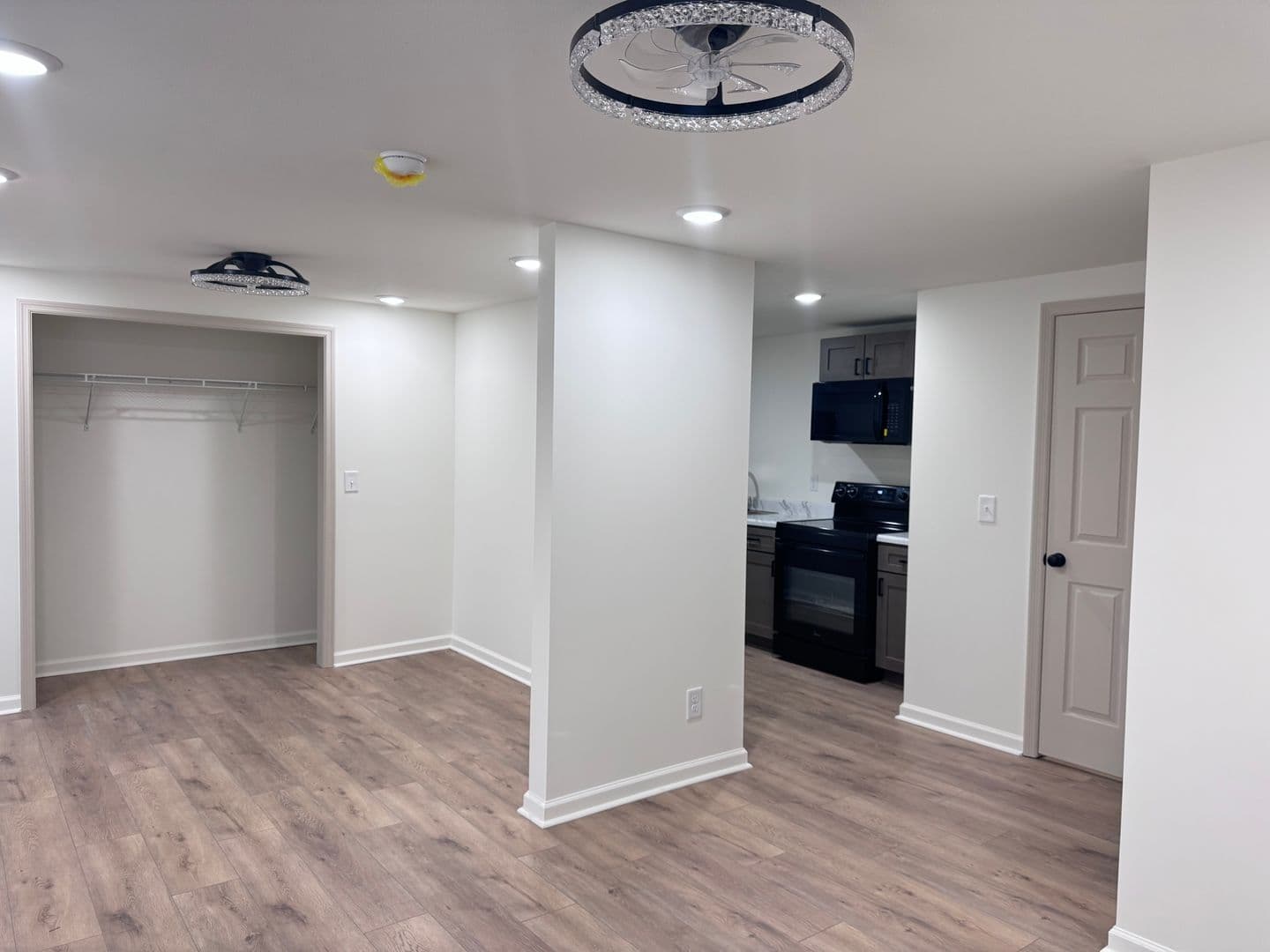 Clarksville Apartment: 23 Proctor Dr