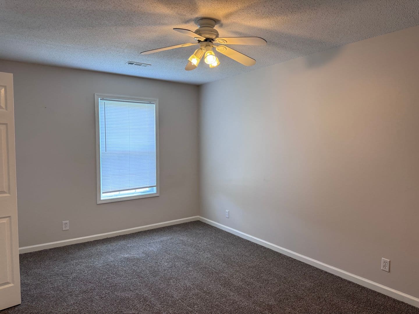 Clarksville House: 1349 Jenny Ln