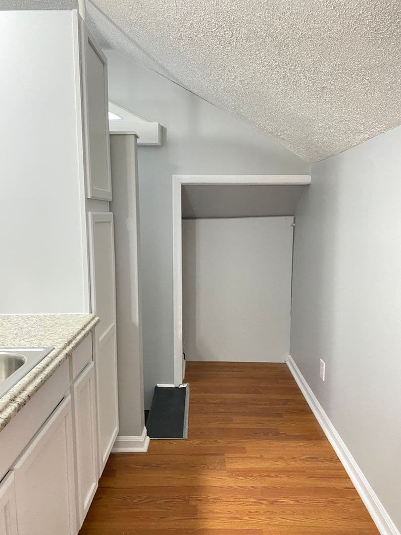 Clarksville Apartment: 445 Greenwood Ave