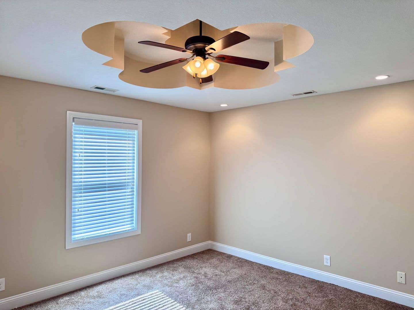 Clarksville House: 1500 Pressler Way