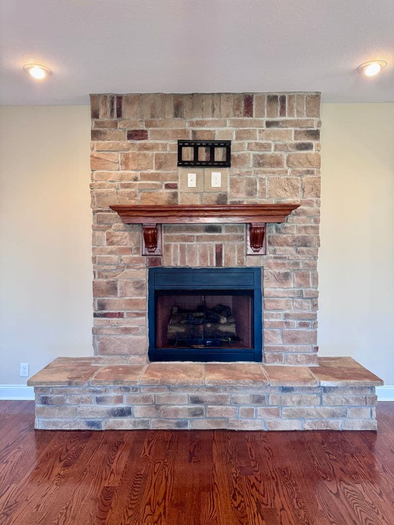 Clarksville House: 1500 Pressler Way