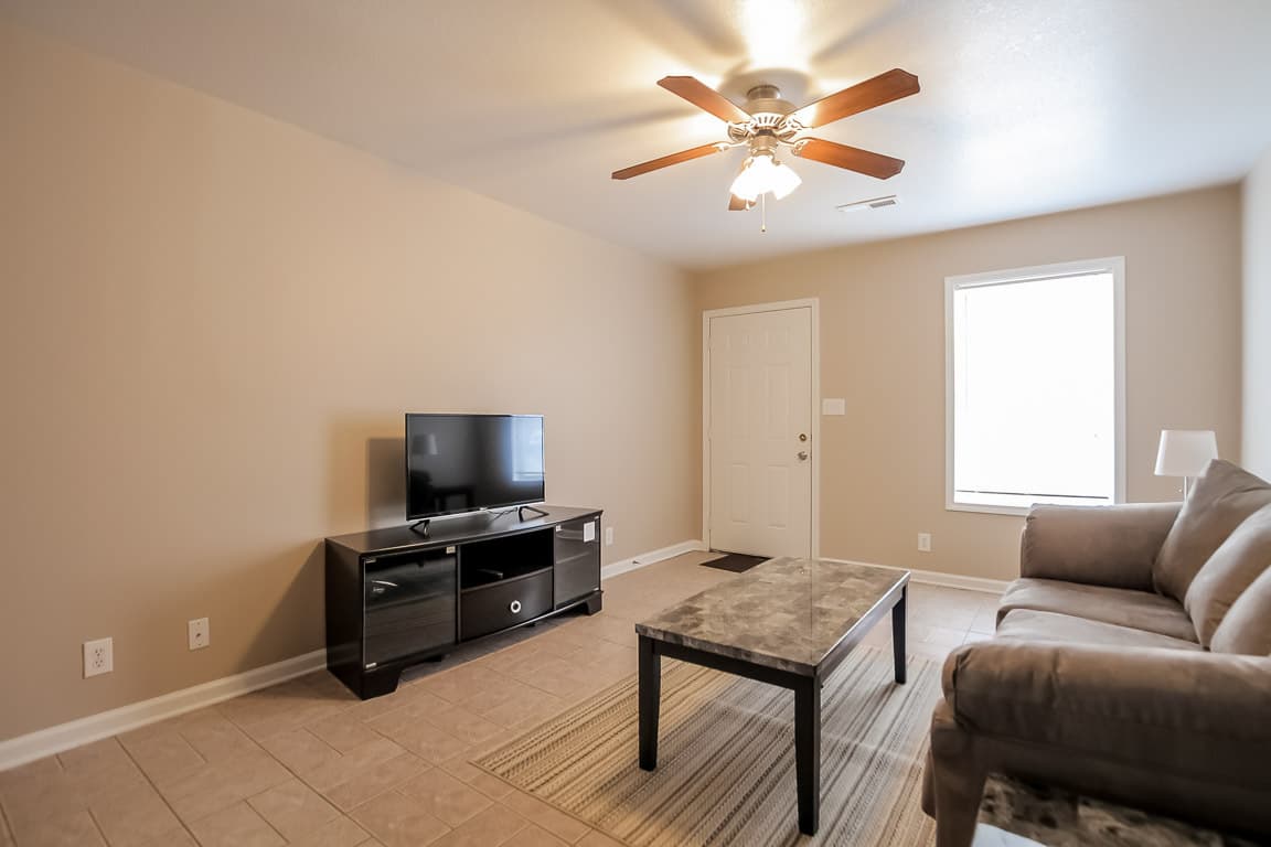 Clarksville Townhome: 535 Lafayette Rd