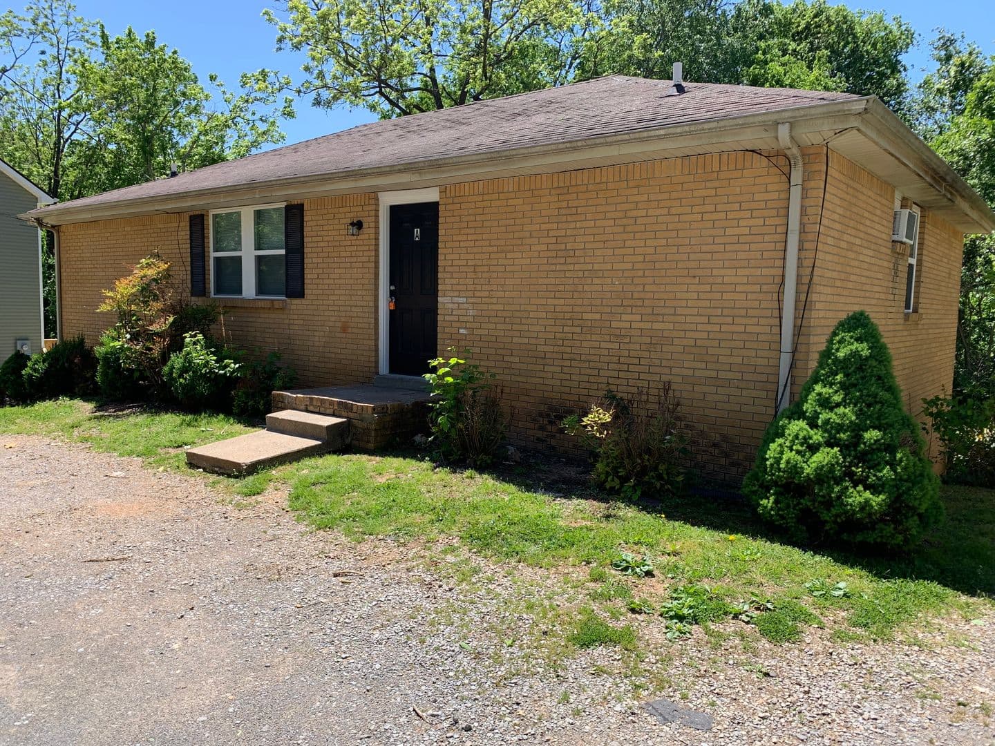 Clarksville Apartment: 812 Bradley St