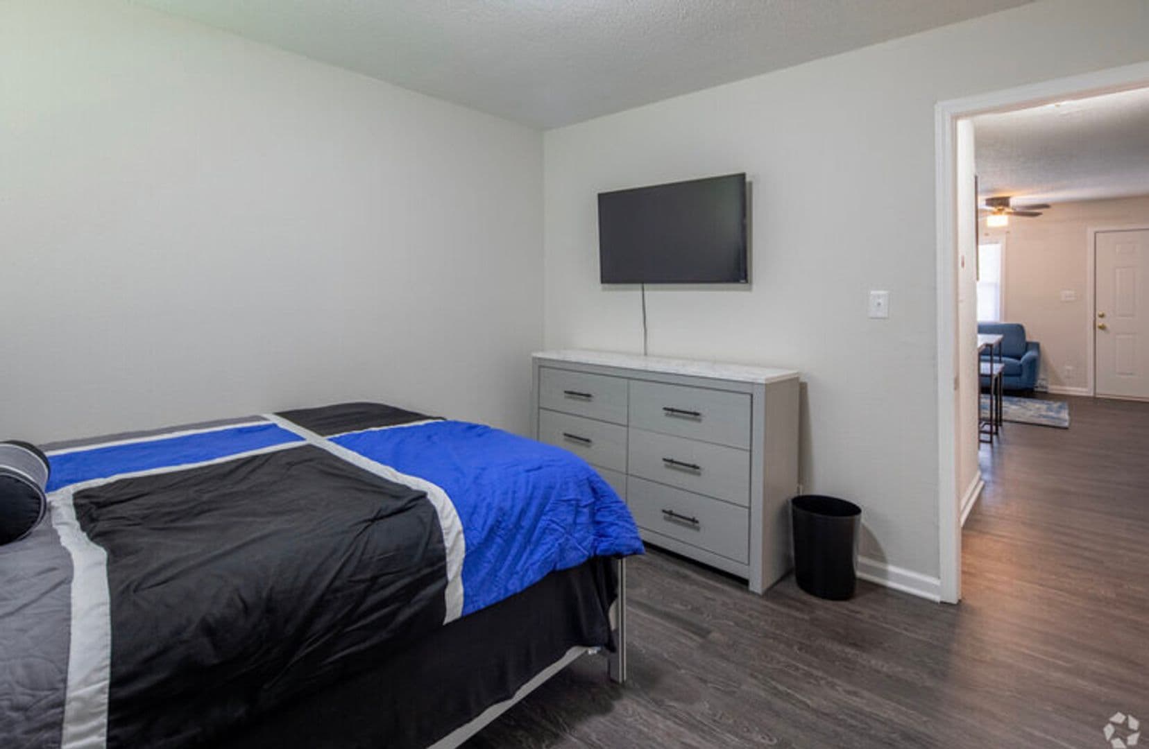 Clarksville Apartment: 405 Beech St