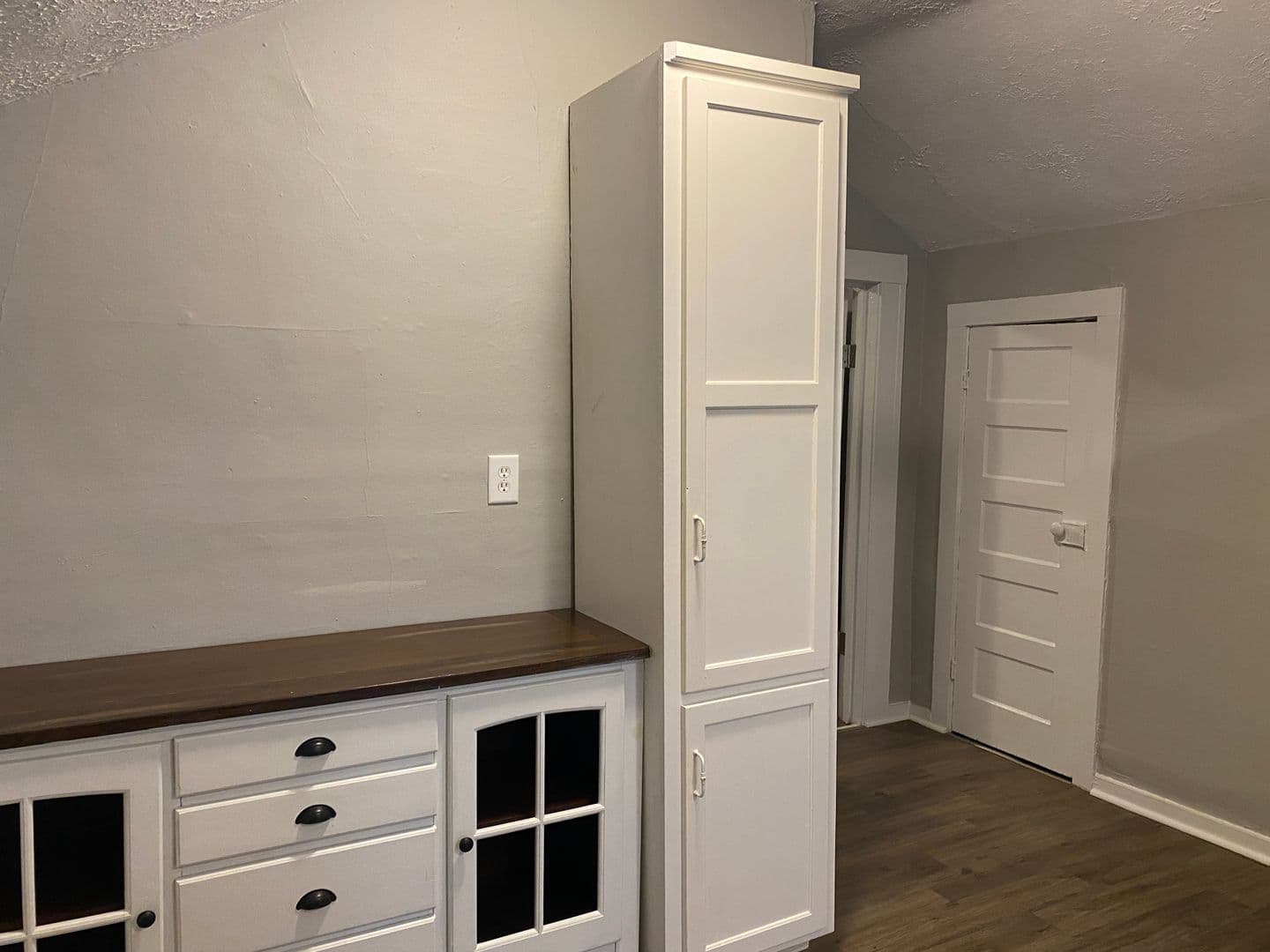 Clarksville Apartment: 443 Greenwood Ave