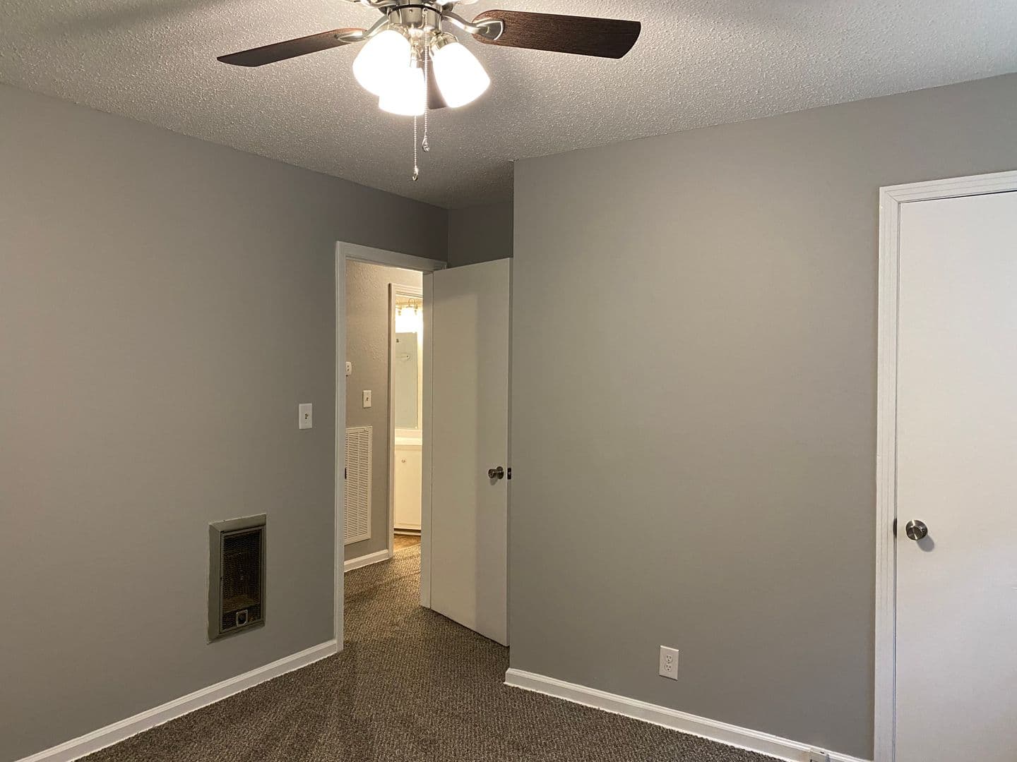Clarksville House: 222 N. 11th St