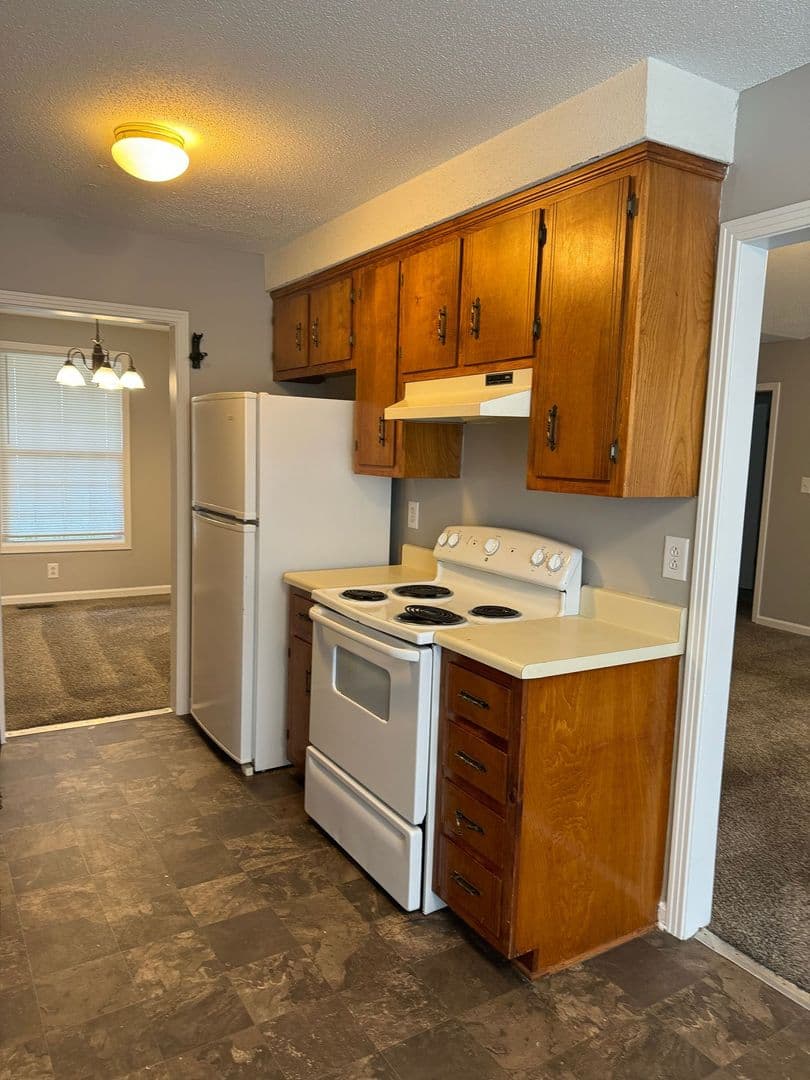 Clarksville House: 104 Cornelia Ct