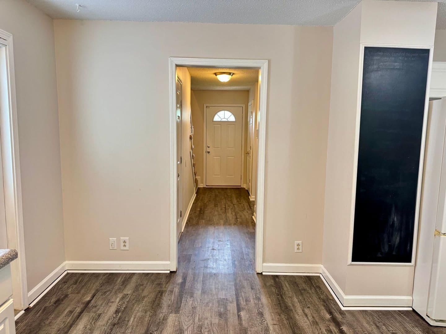 Clarksville House: 1349 Jenny Ln