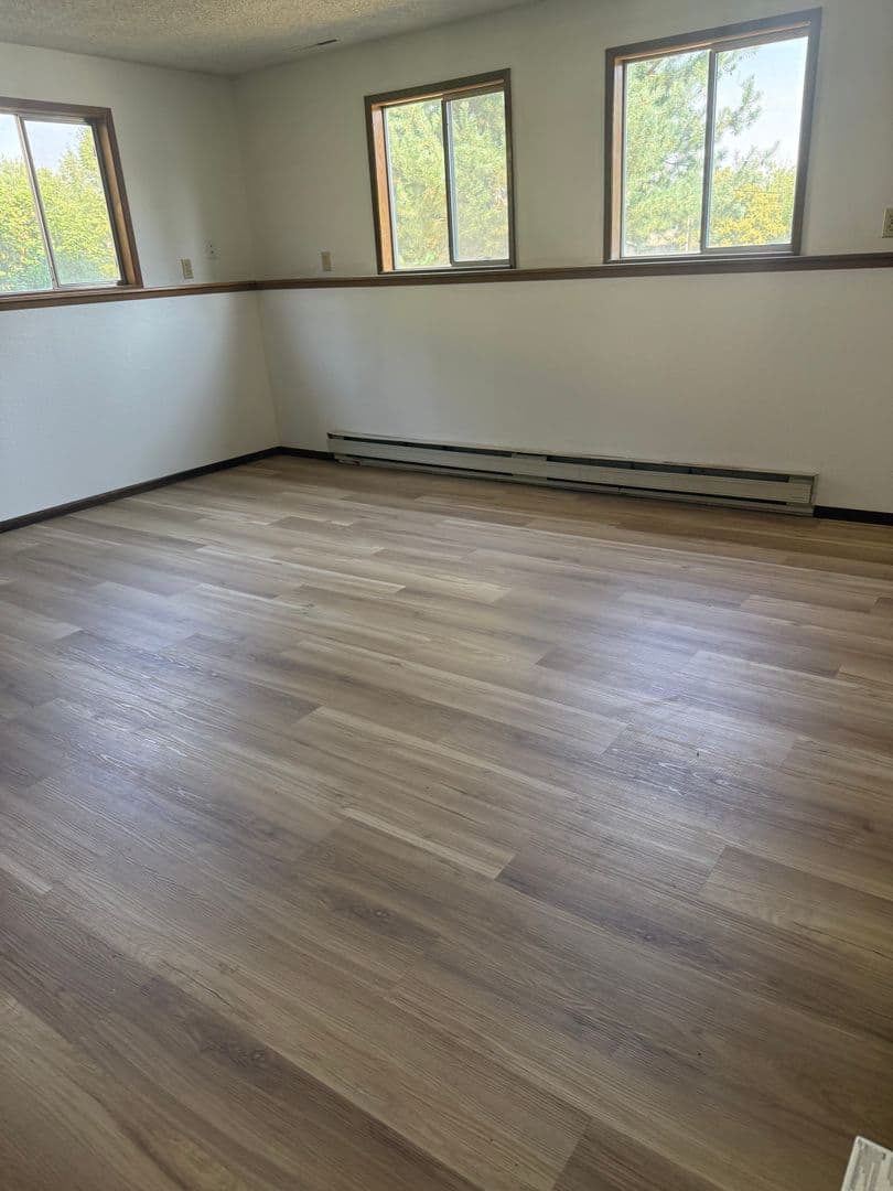 Pullman House: 1715 NW Deane Dr