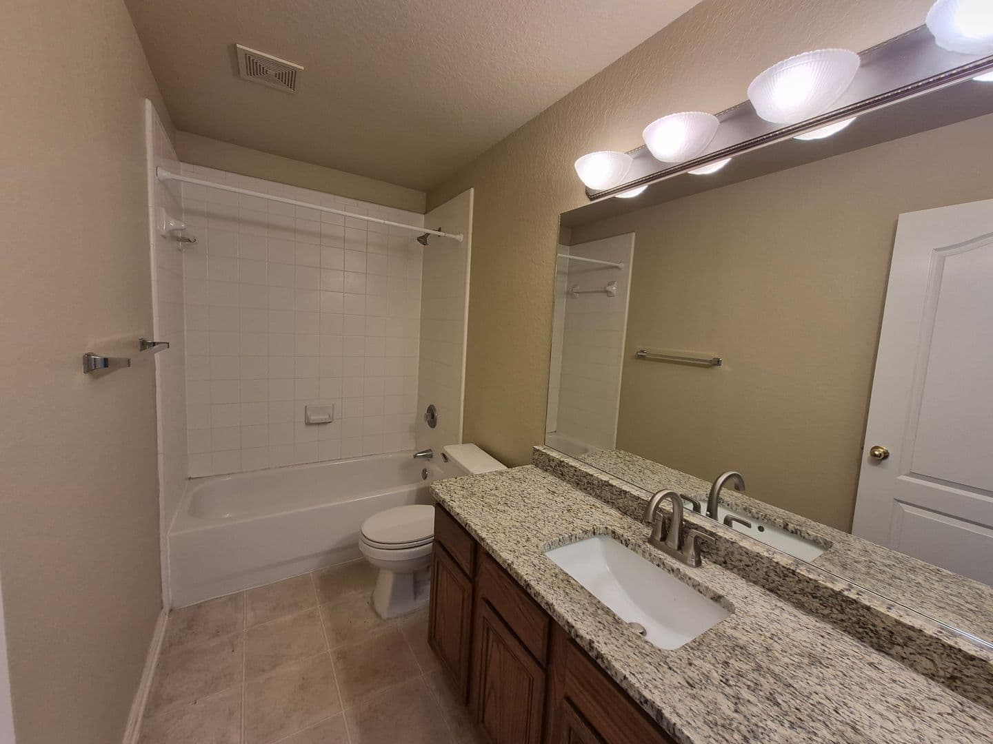 San Antonio House: 21215 Encino Ash