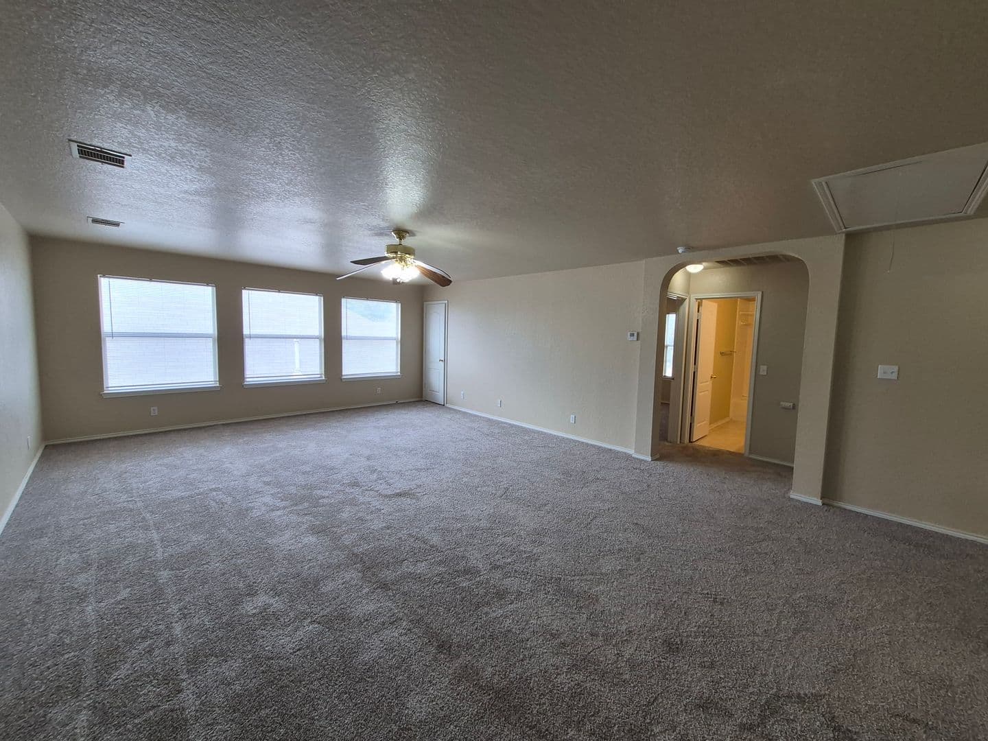 San Antonio House: 21215 Encino Ash