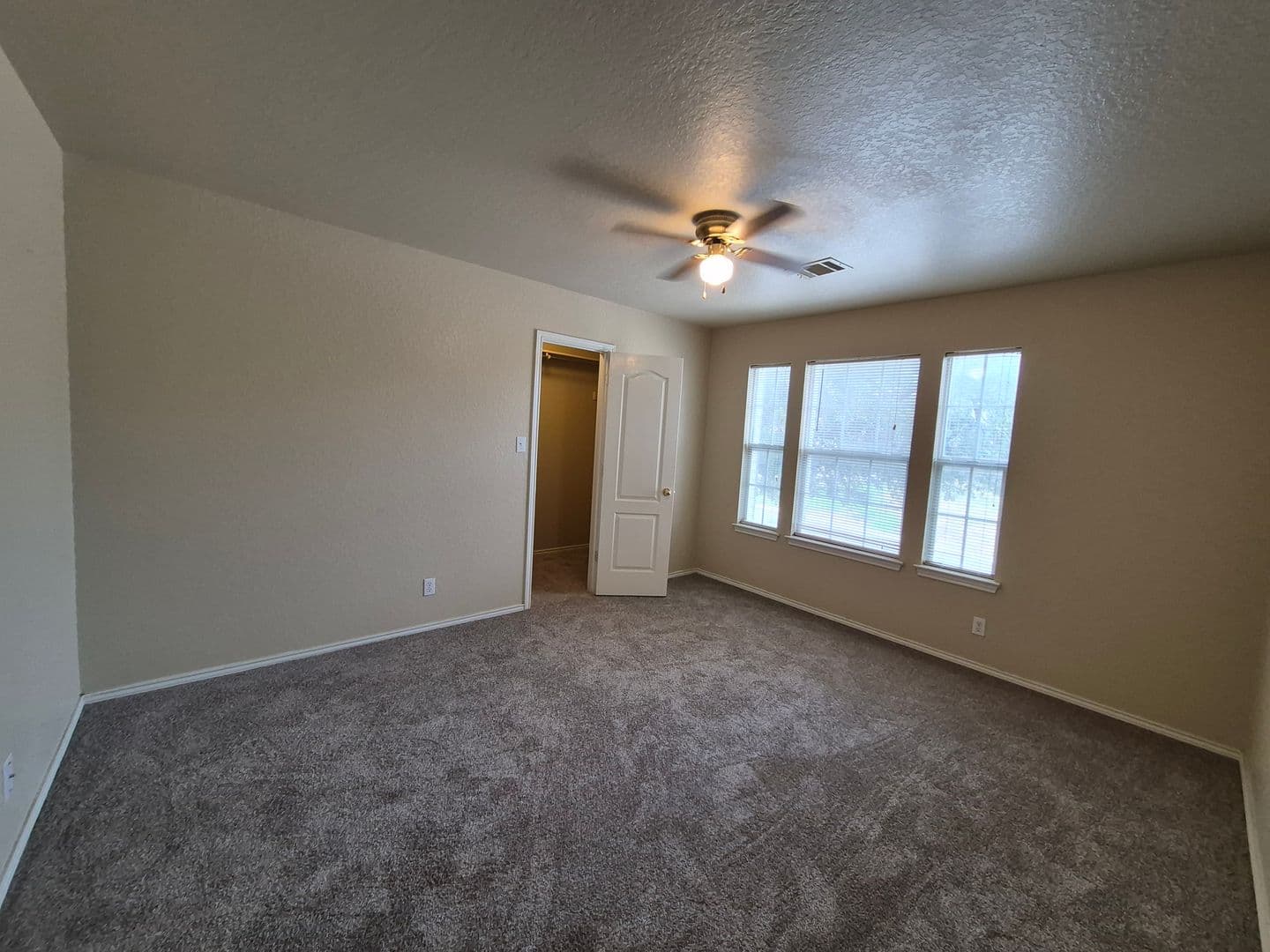 San Antonio House: 21215 Encino Ash