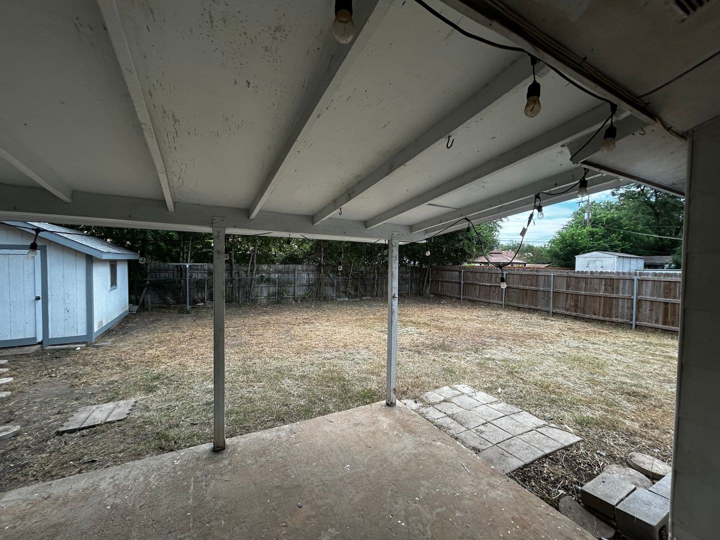 San Antonio House: 6730 Pear Tree