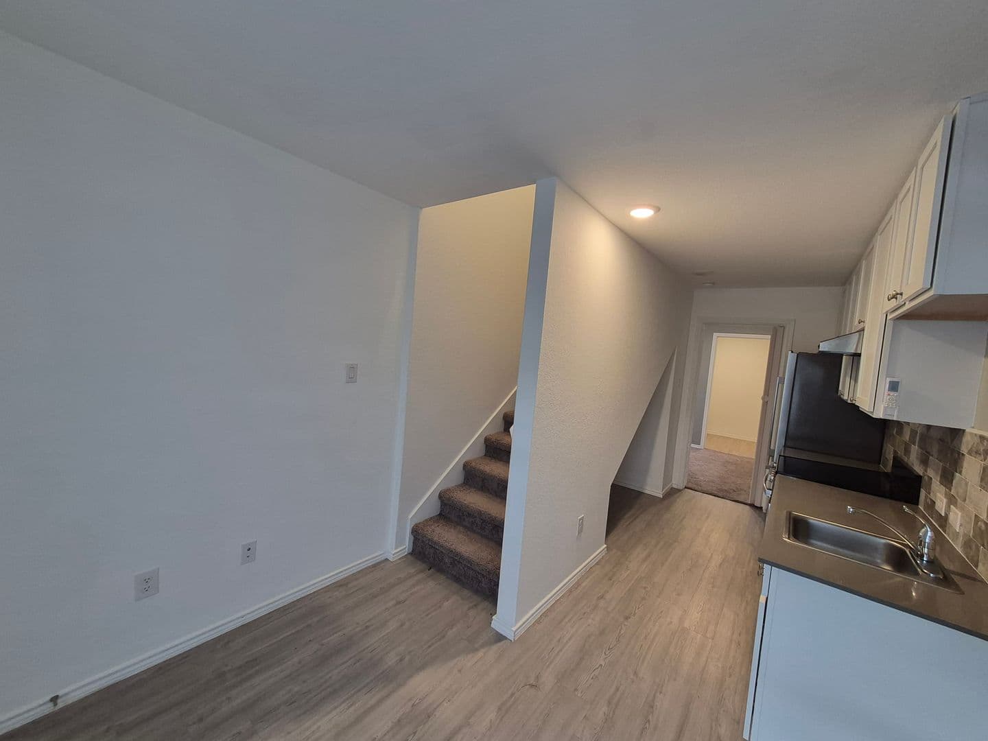 San Antonio House: 6930 Elm Cove