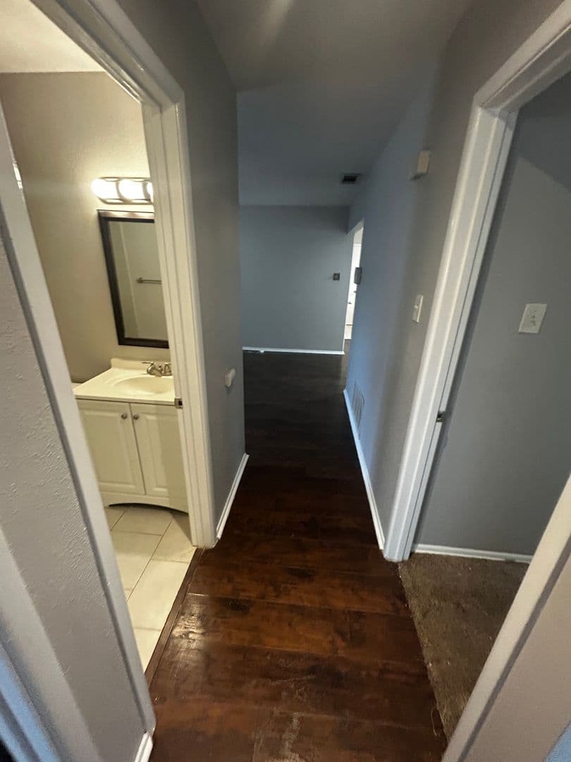 San Antonio House: 6730 Pear Tree