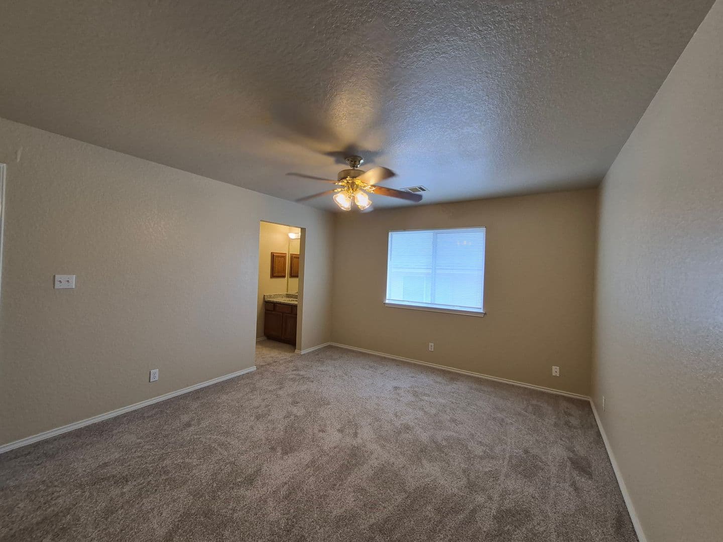 San Antonio House: 21215 Encino Ash