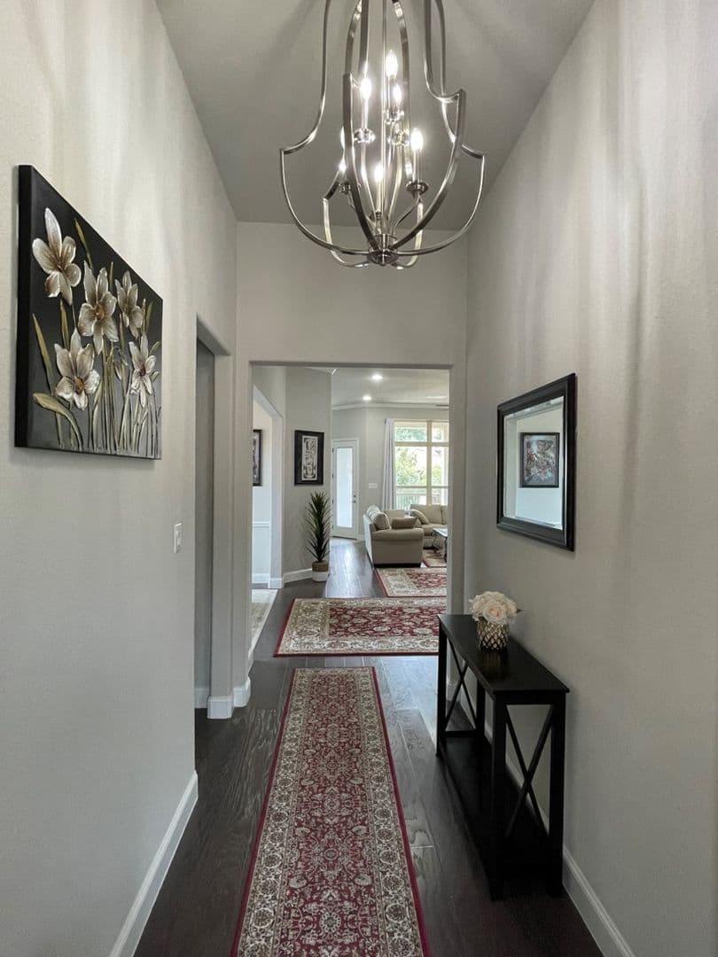 San Antonio House: 7122 Bella Bluff