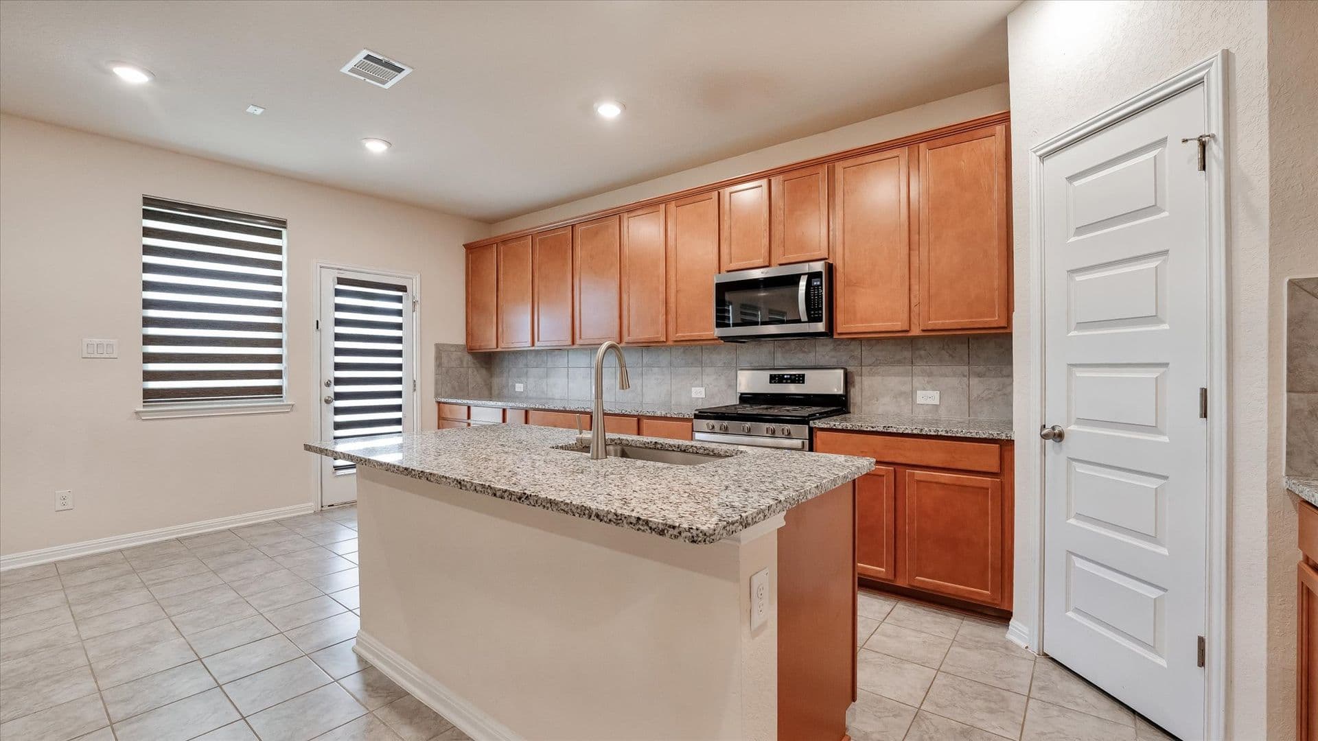San Antonio House: 2514 Castello Way