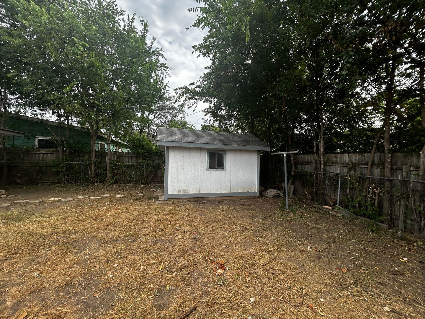 San Antonio House: 6730 Pear Tree