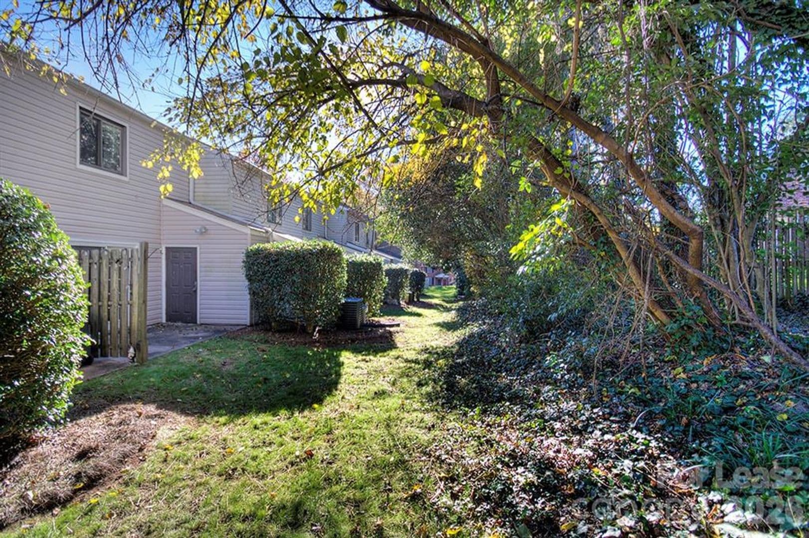 Charlotte House: 951 Hollywood St #K
