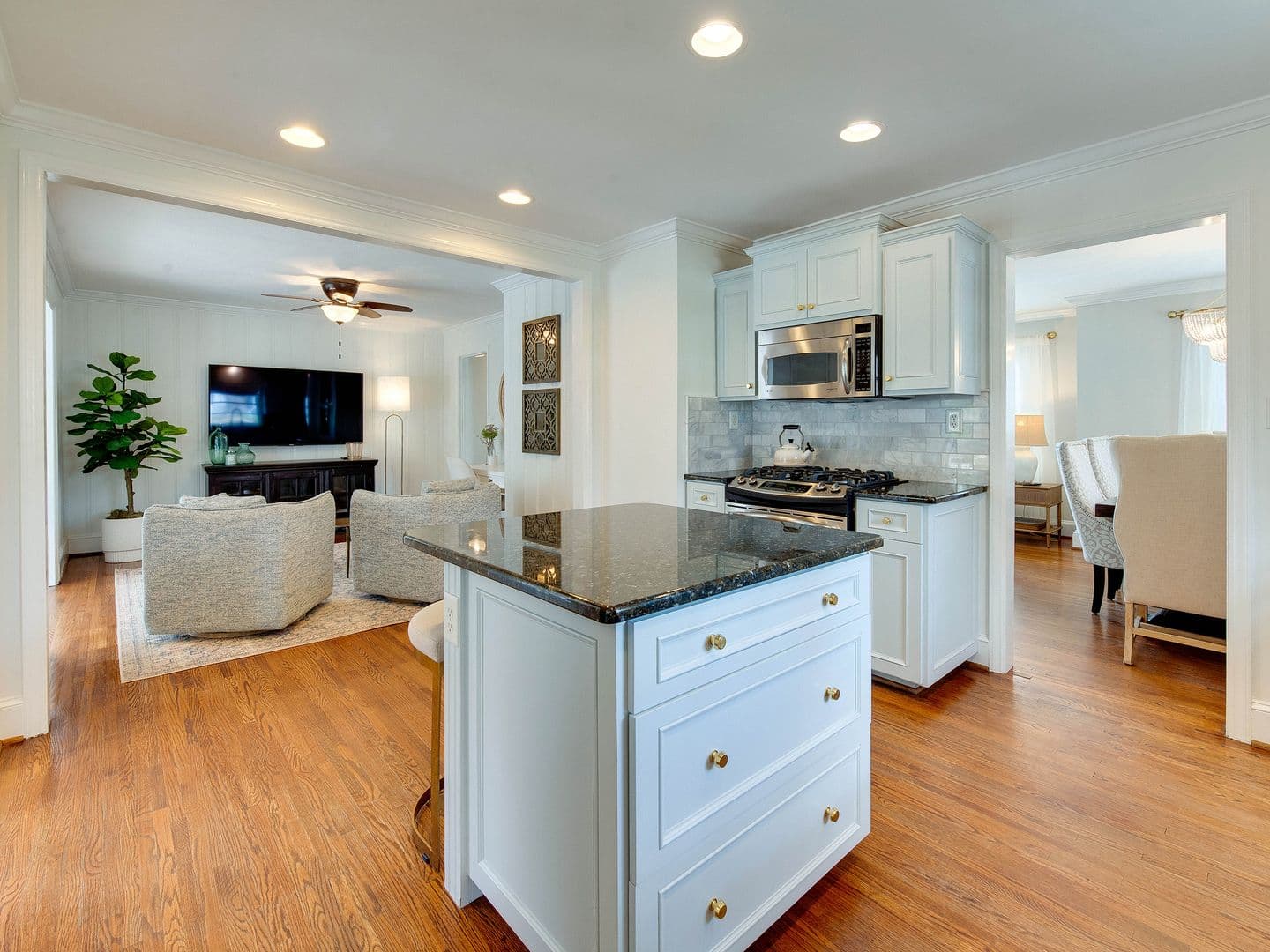 Charlotte House: 3221 Sunset Dr.