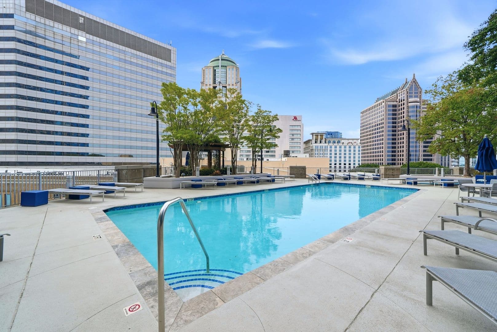 Charlotte Condo: 210 N Church St. #1608
