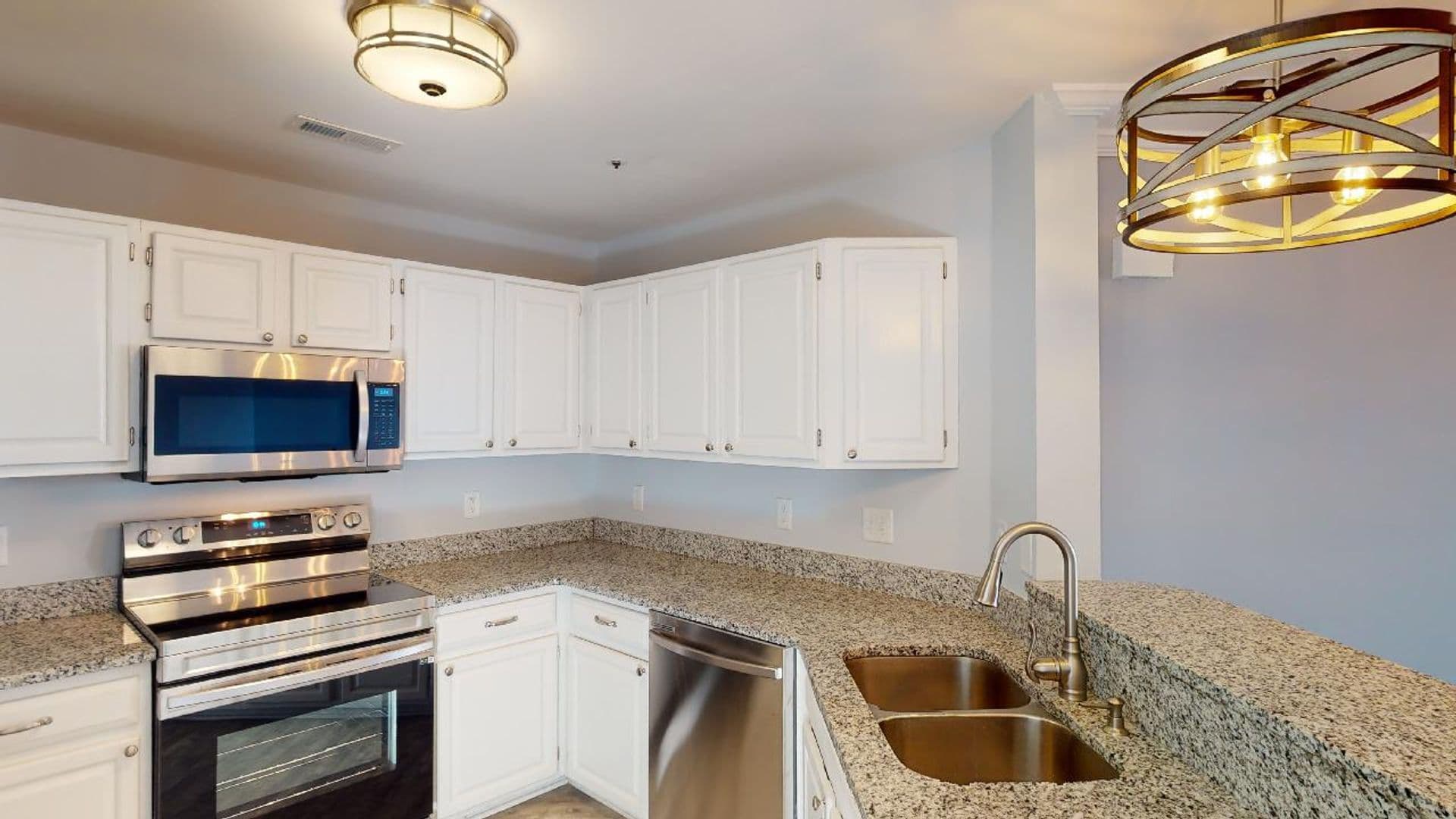 Davidson House: 1105 Torrence Circle