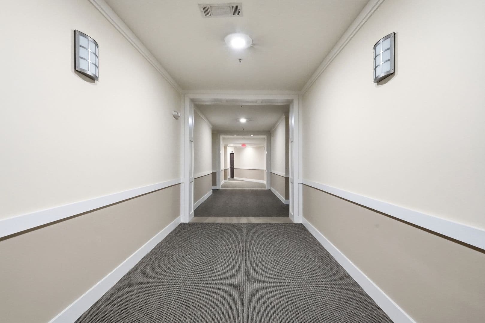 Charlotte Condo: 1000 E Woodlawn Rd #216
