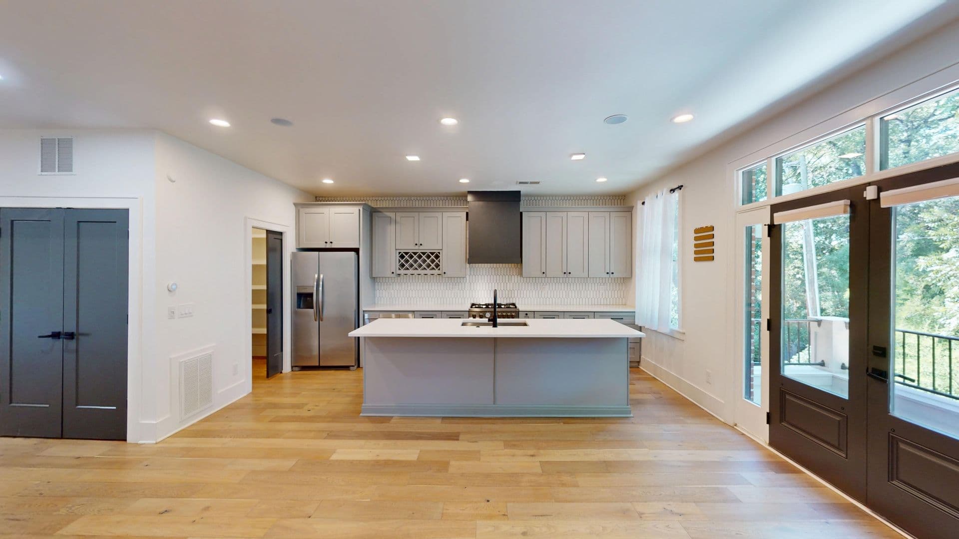 Charlotte Townhome: 617 W Worthington Ave