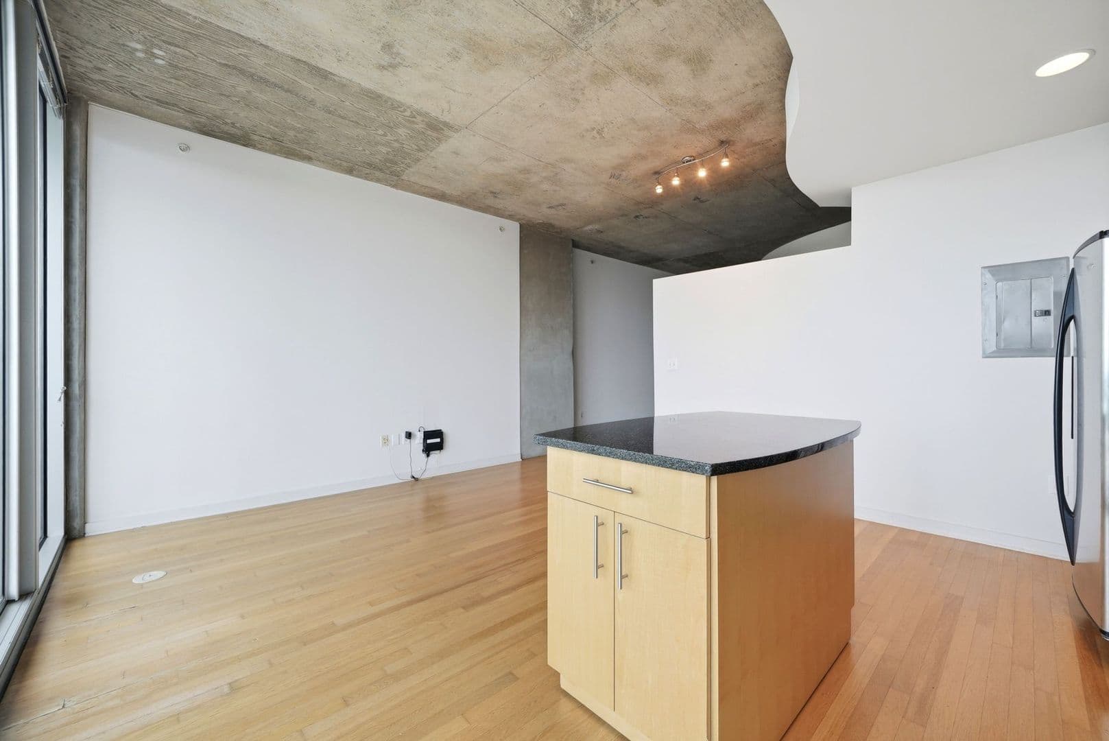 Charlotte Condo: 210 N Church St. #1608