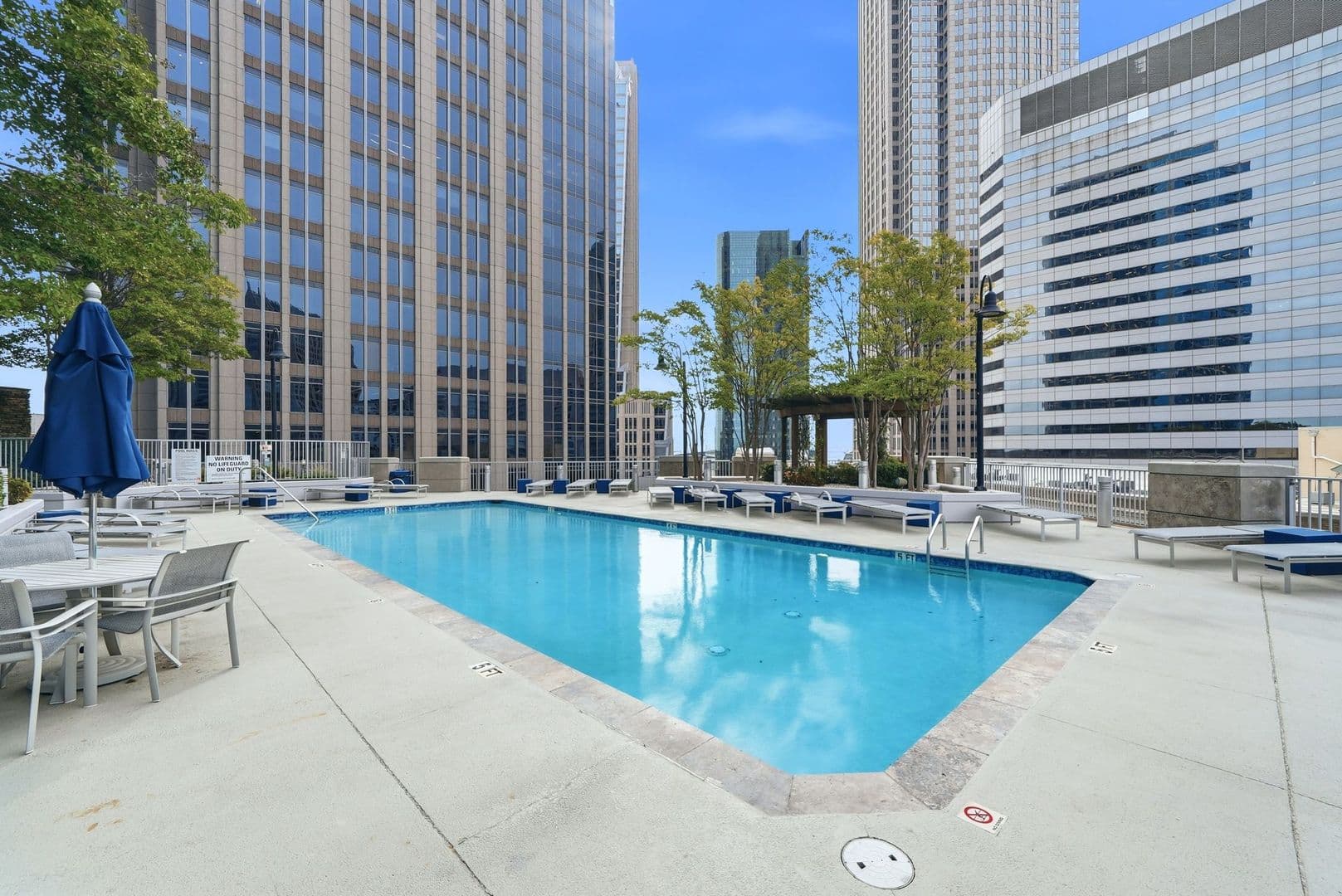 Charlotte Condo: 210 N Church St. #1608