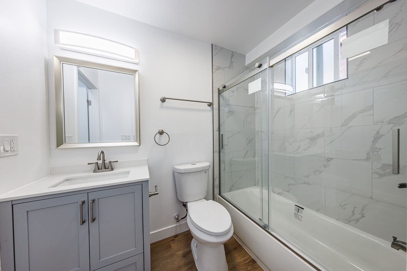 Los Angeles Townhome: 5327 Geer St