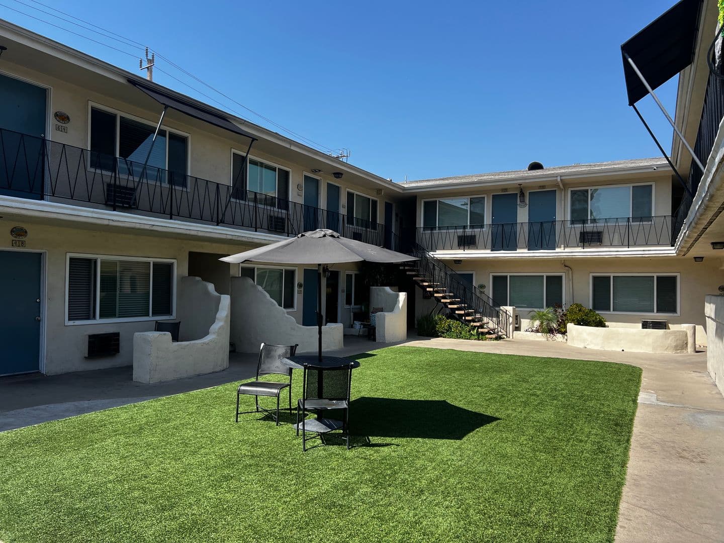 Burbank Apartment: 2615 W Olive Ave