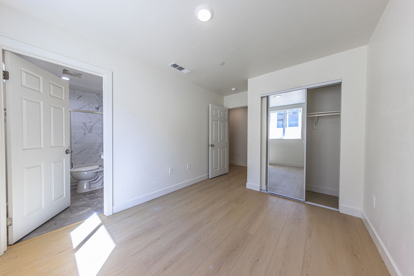 Los Angeles Townhome: 1652 Murchison St