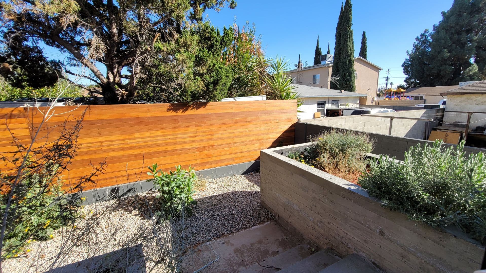 North Hollywood Apartment: 6034 Craner Ave