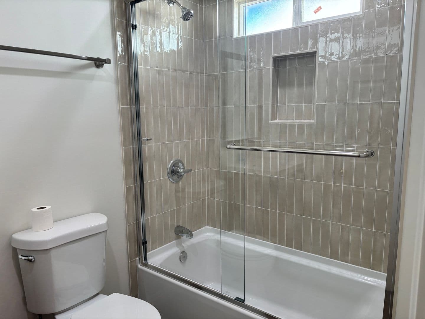 Sun Valley House: 11248 Lull Street