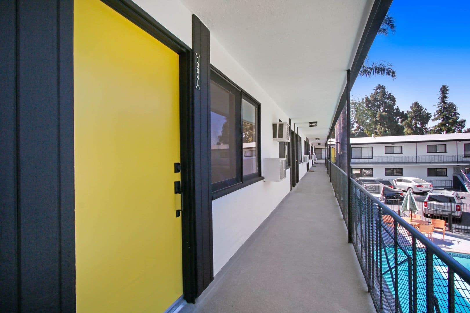 Burbank Apartment: 1300 W Olive Ave