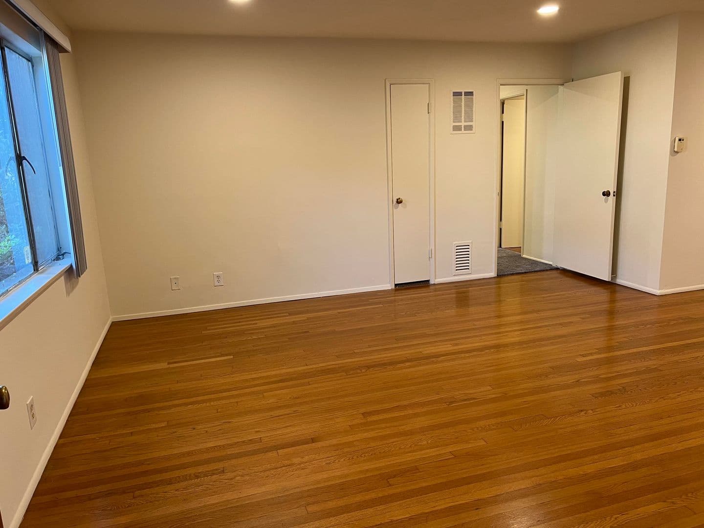 Pasadena Apartment: 295 W California Blvd