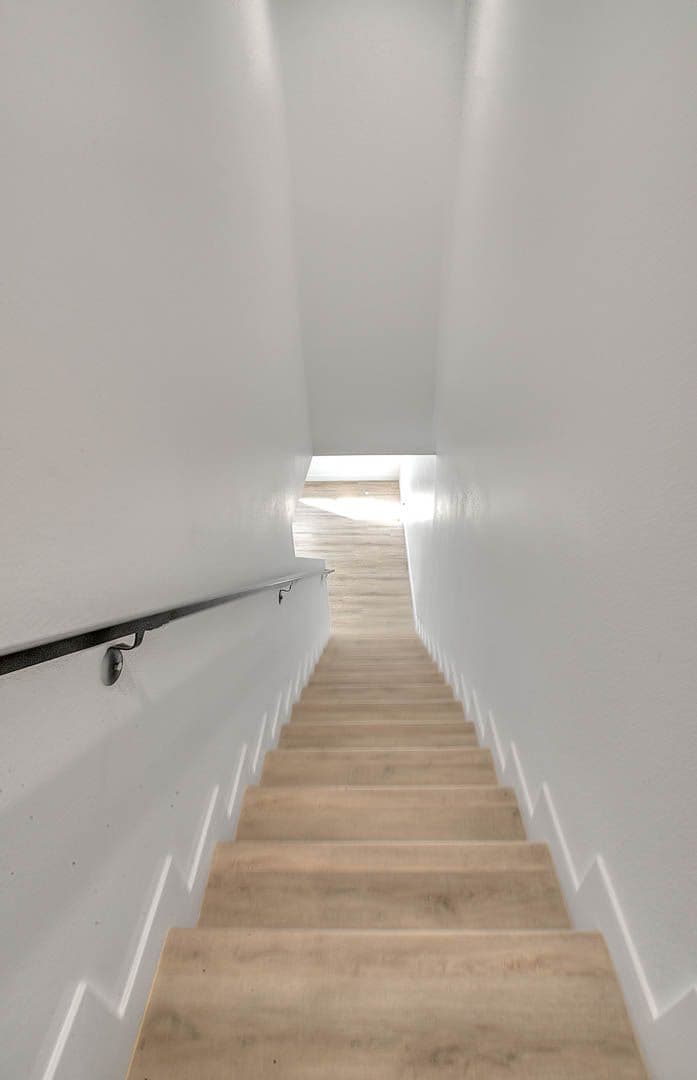 North Hollywood Apartment: 5850 Vineland Ave