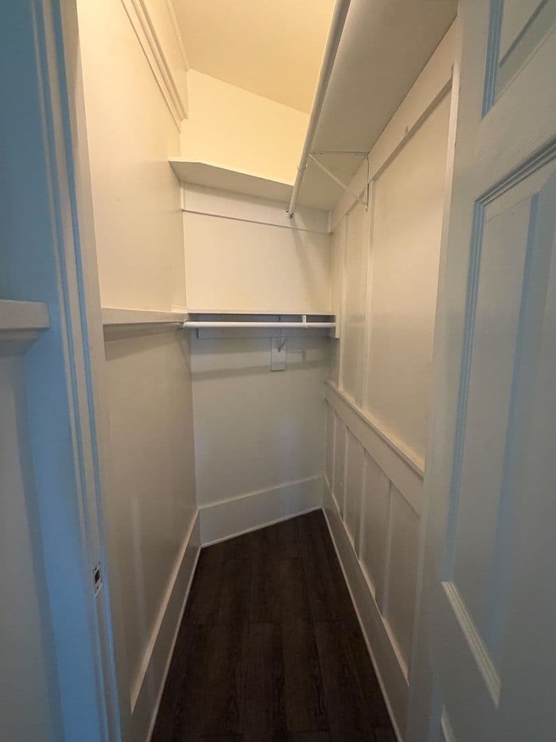 Los Angeles Apartment: 1112 Browning Blvd
