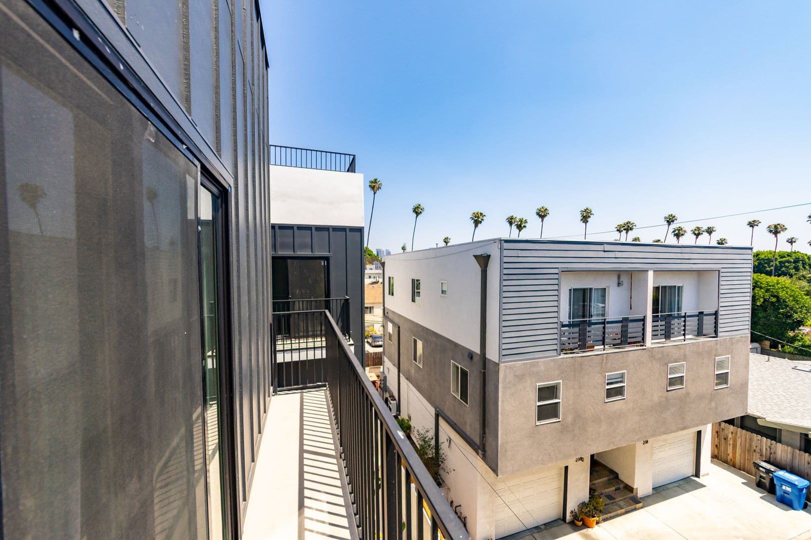 Los Angeles Apartment: 240 N Dillon St