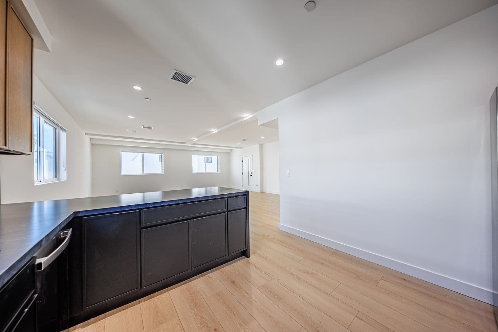 Los Angeles Apartment: 1021 S. Citrus Ave.