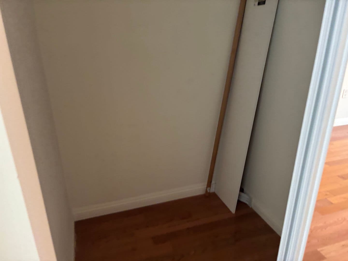 Sun Valley House: 11248 Lull Street