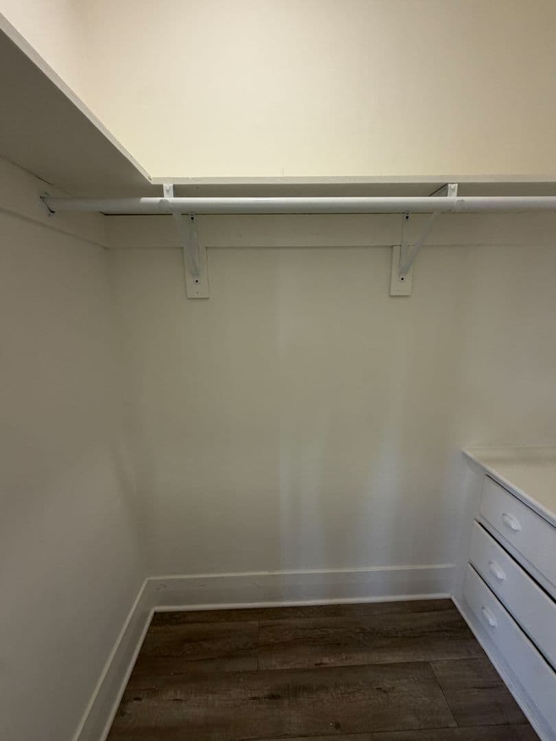 Los Angeles Apartment: 1112 Browning Blvd