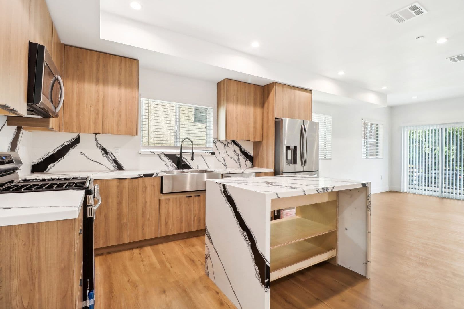 Los Angeles Apartment: 4512 St. Elmo Dr