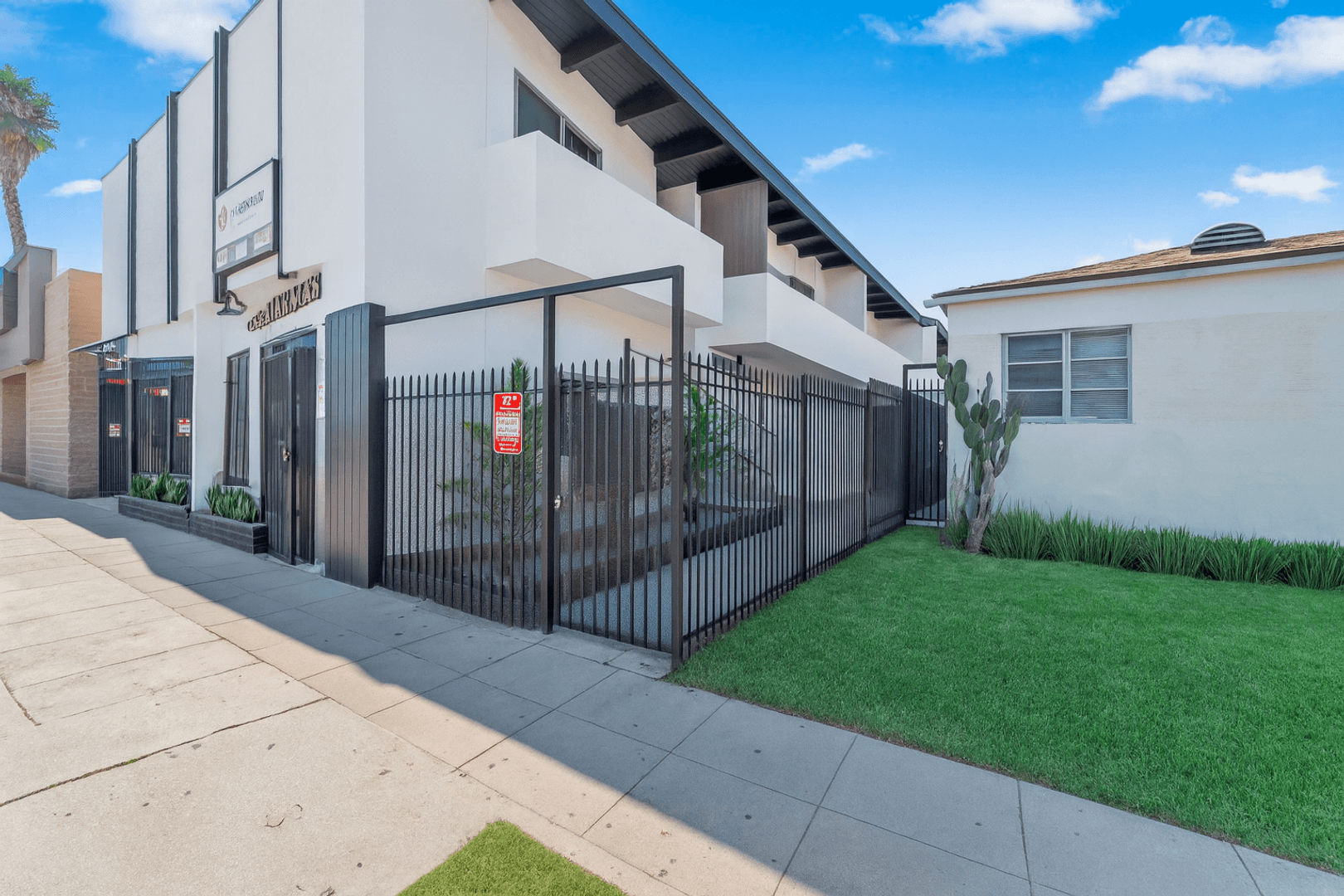Los Angeles Apartment: 12121 Washington Pl