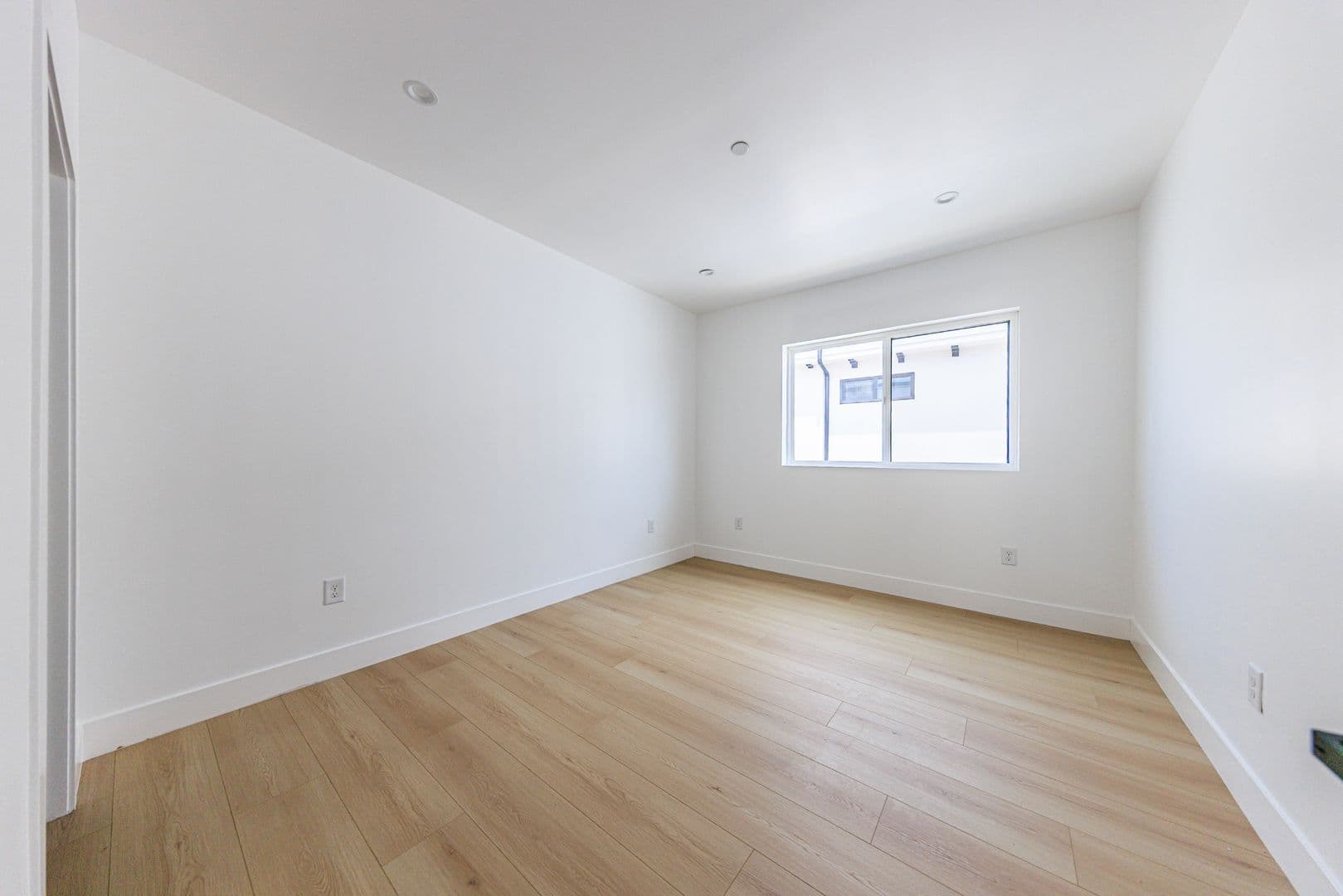 Los Angeles Apartment: 1015 S. Citrus Ave