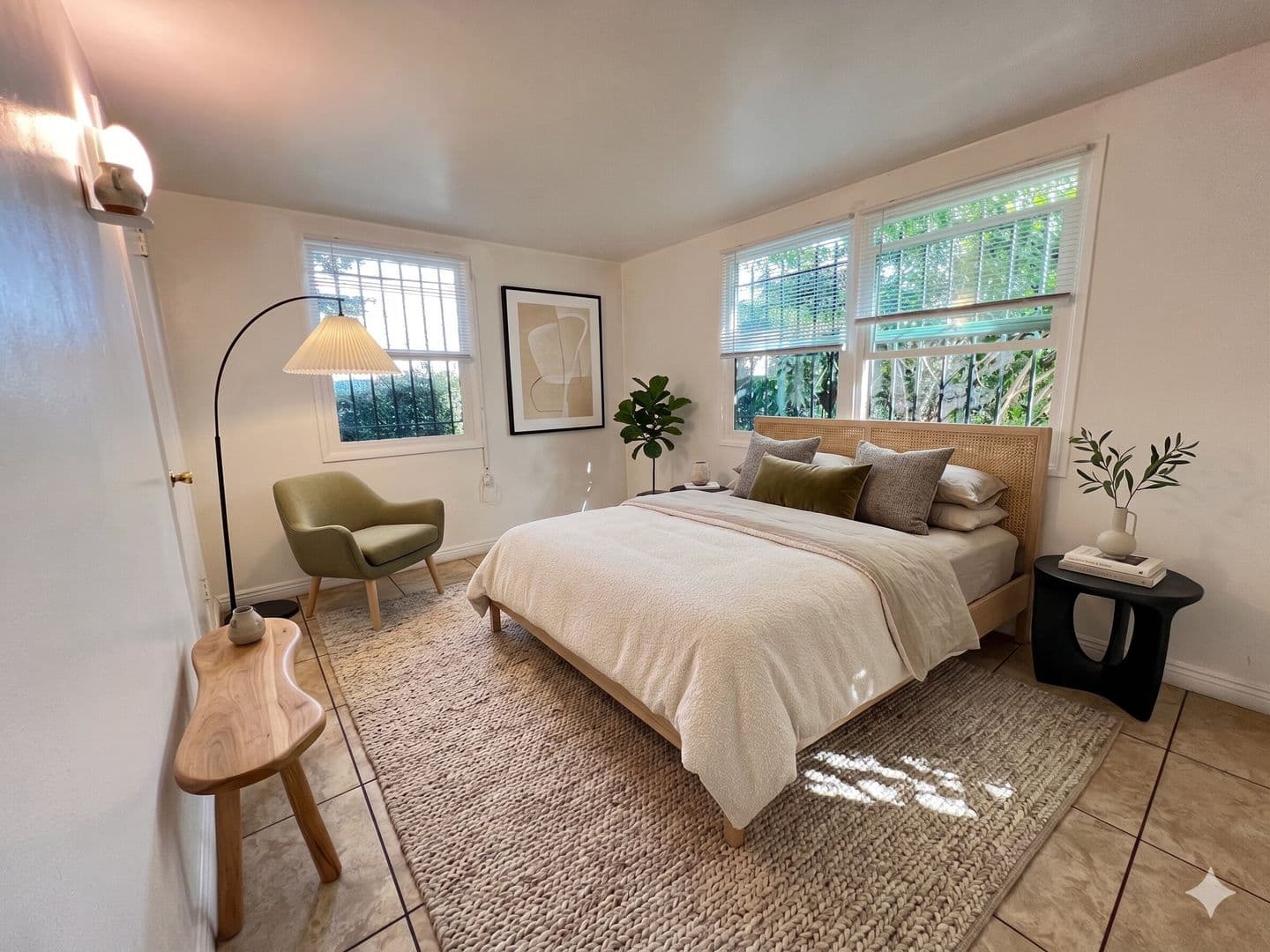 Culver City Apartment: 11515 Bradson Pl